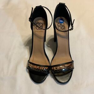 Daisy Fuentes Size 11 chunky block open toe sandal heels NWOT